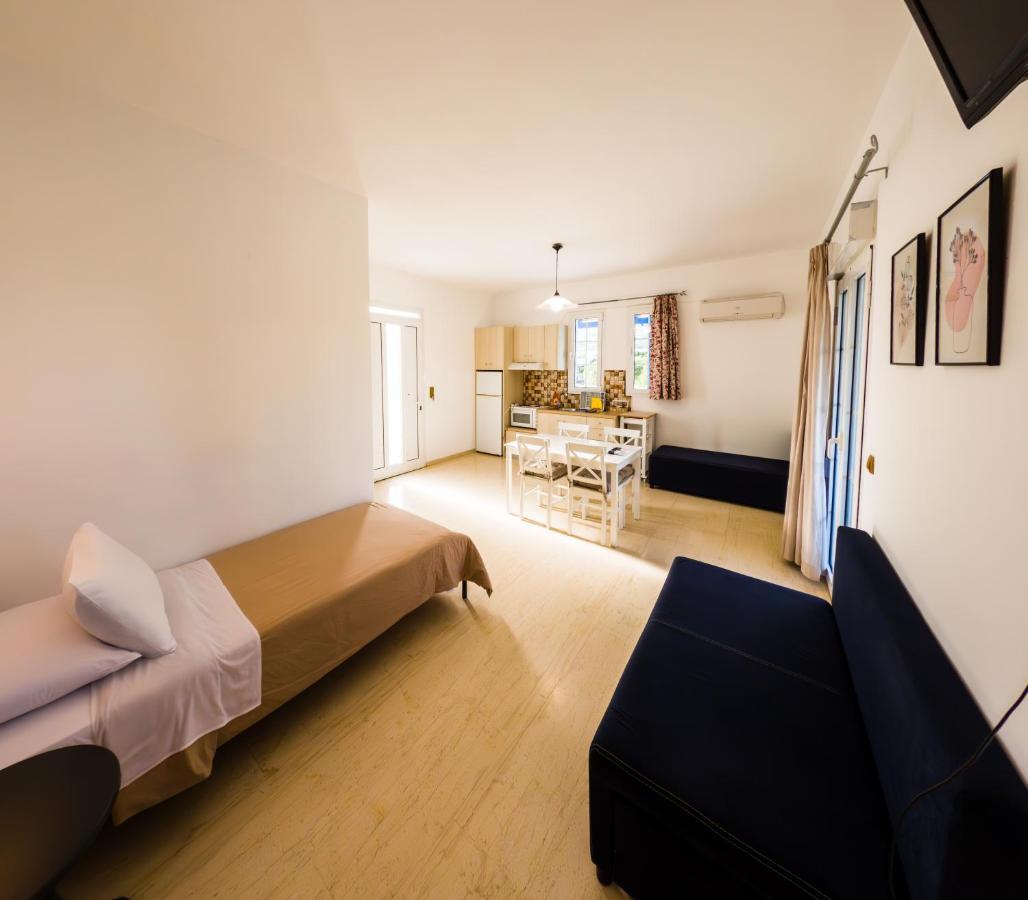 Anna Ageliki Aparthotel Damnoni Exterior photo