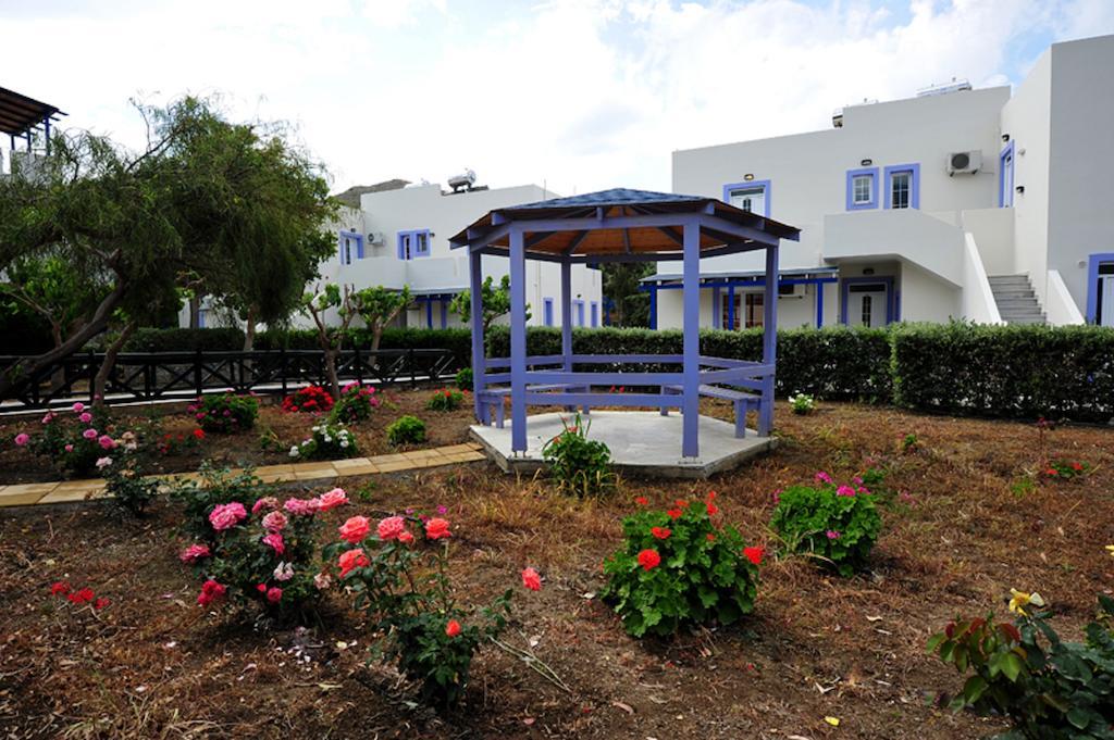 Anna Ageliki Aparthotel Damnoni Exterior photo